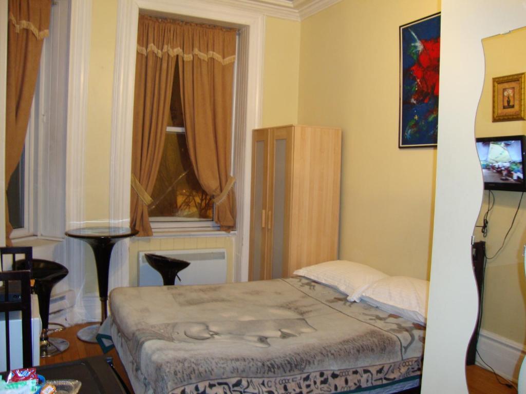 Hotel & Suites Place Des Arts モントリオール 部屋 写真